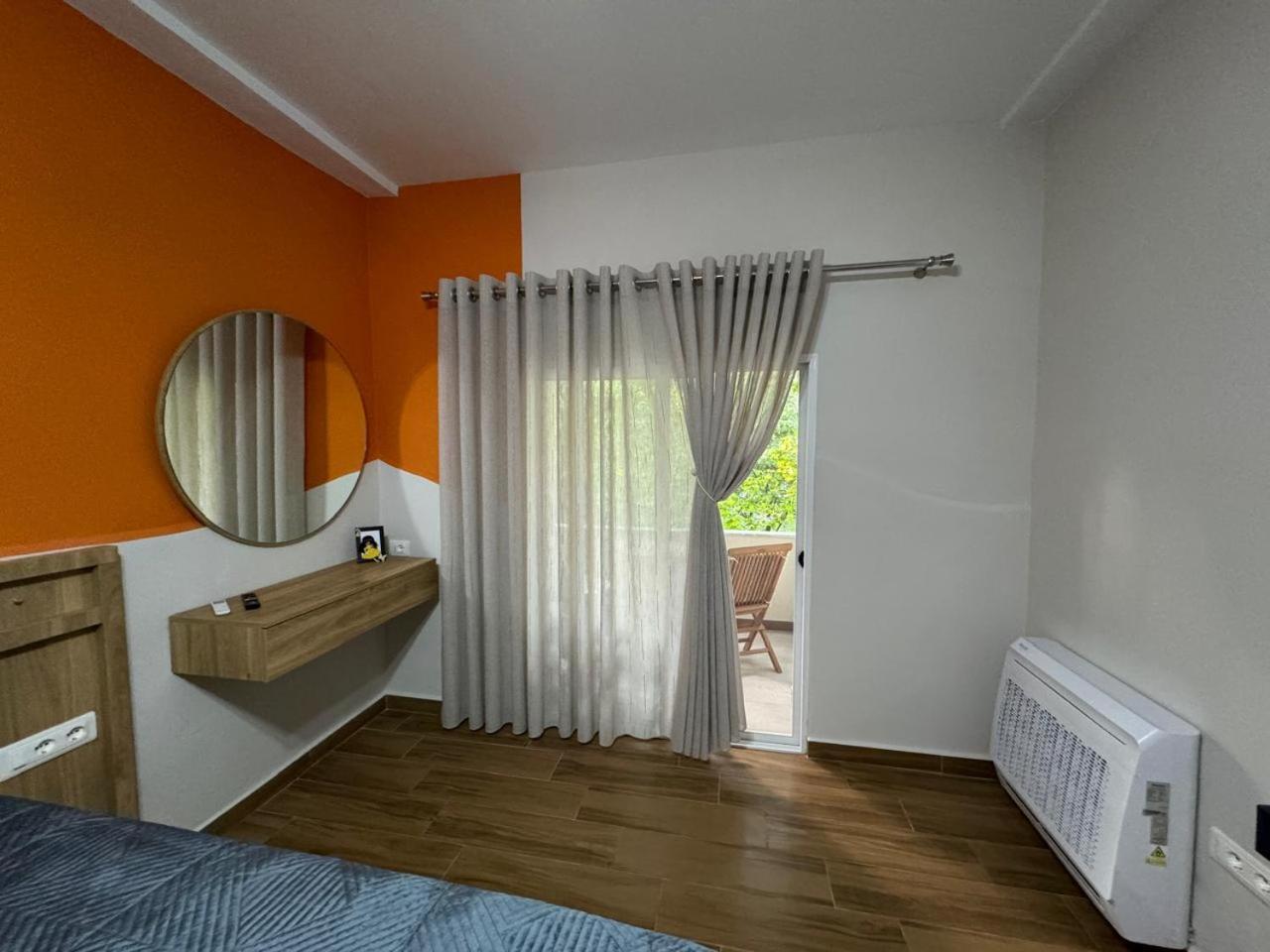 Ami Blloku Apartament Тирана Экстерьер фото